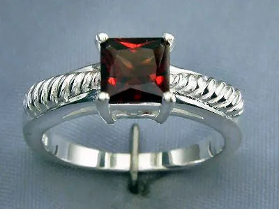 1.25 Carat Garnet Princess Cut Sterling Silver Ring Size 6 1/4