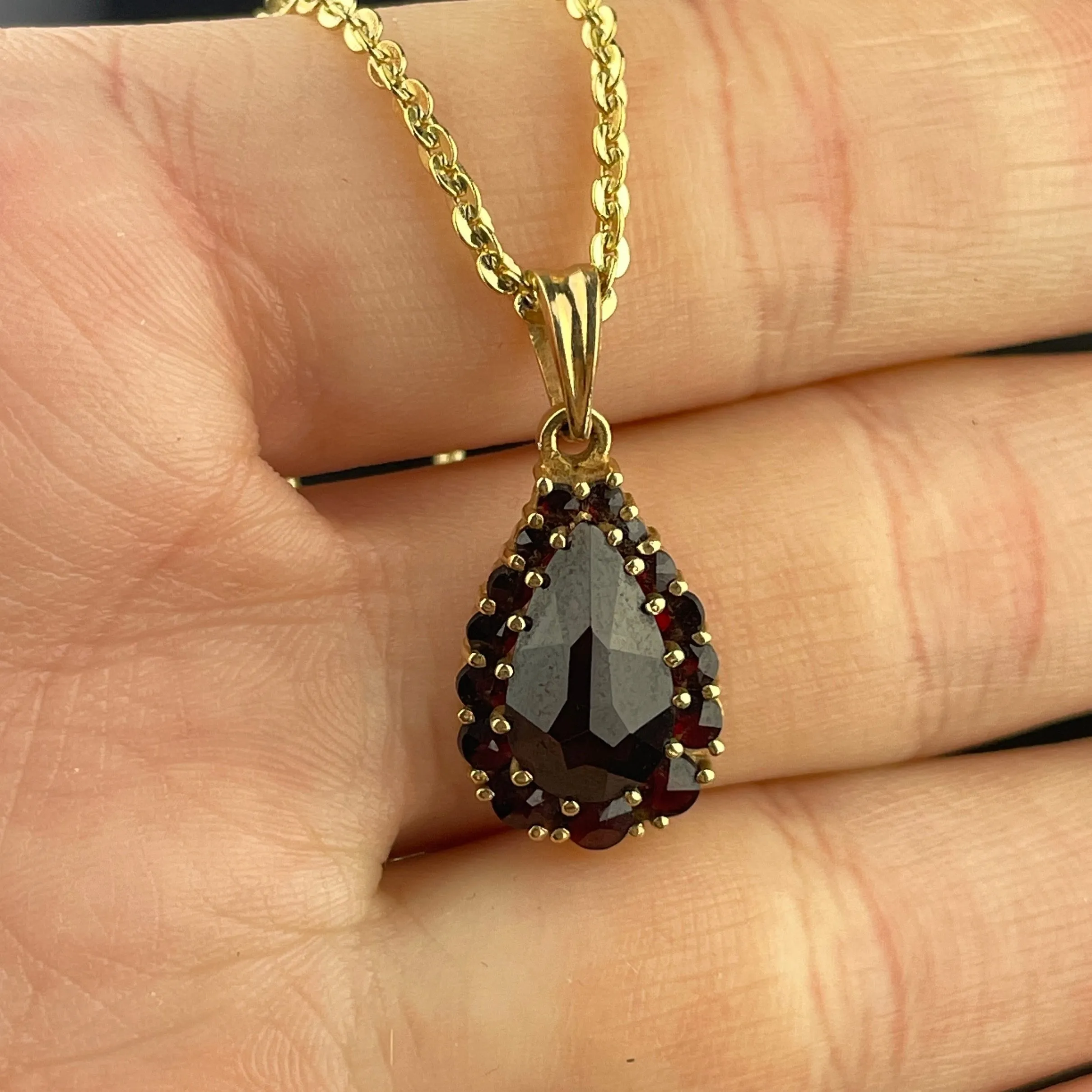 14K Gold Antique Rose Cut Garnet Pendant Necklace