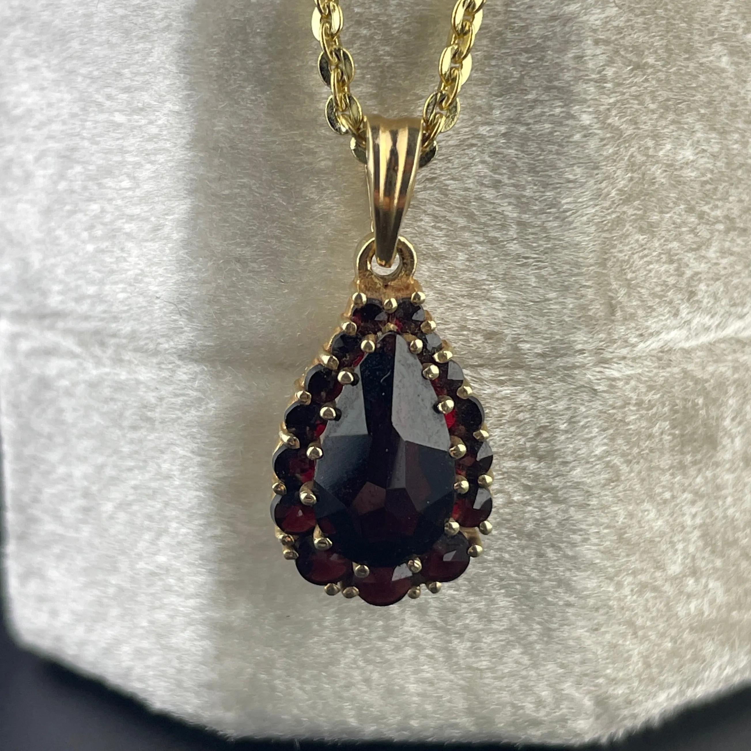 14K Gold Antique Rose Cut Garnet Pendant Necklace