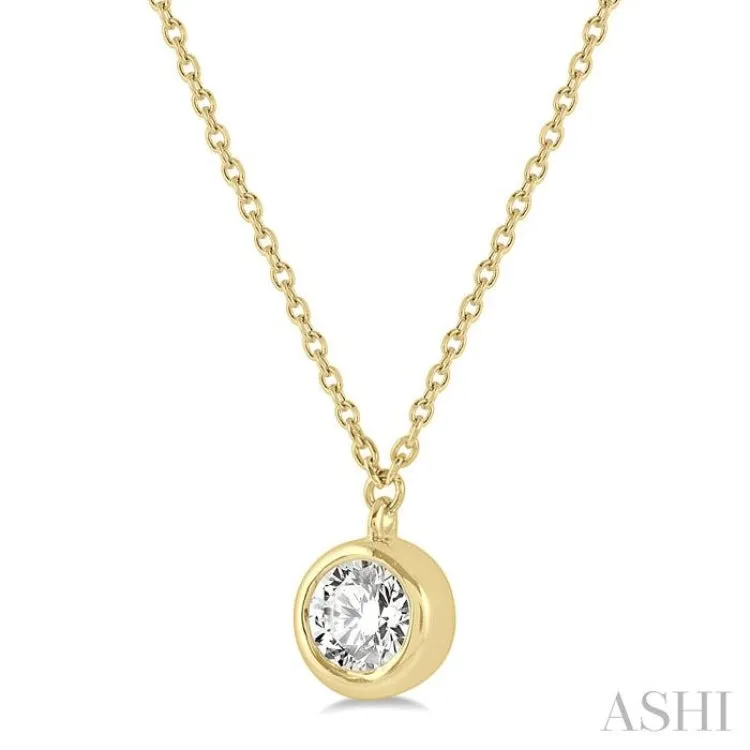 1/5 ctw Round Cut Diamond Necklace in 14K Yellow Gold