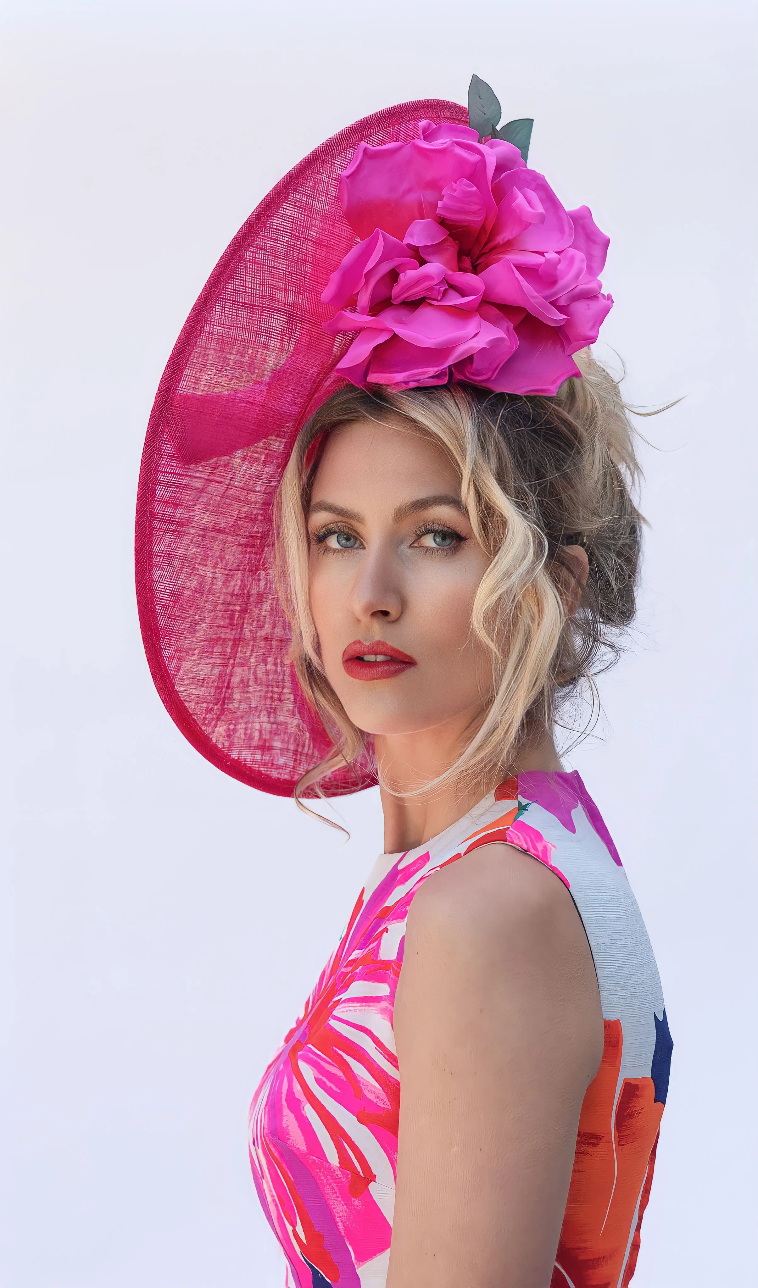 A rose on the fence hat