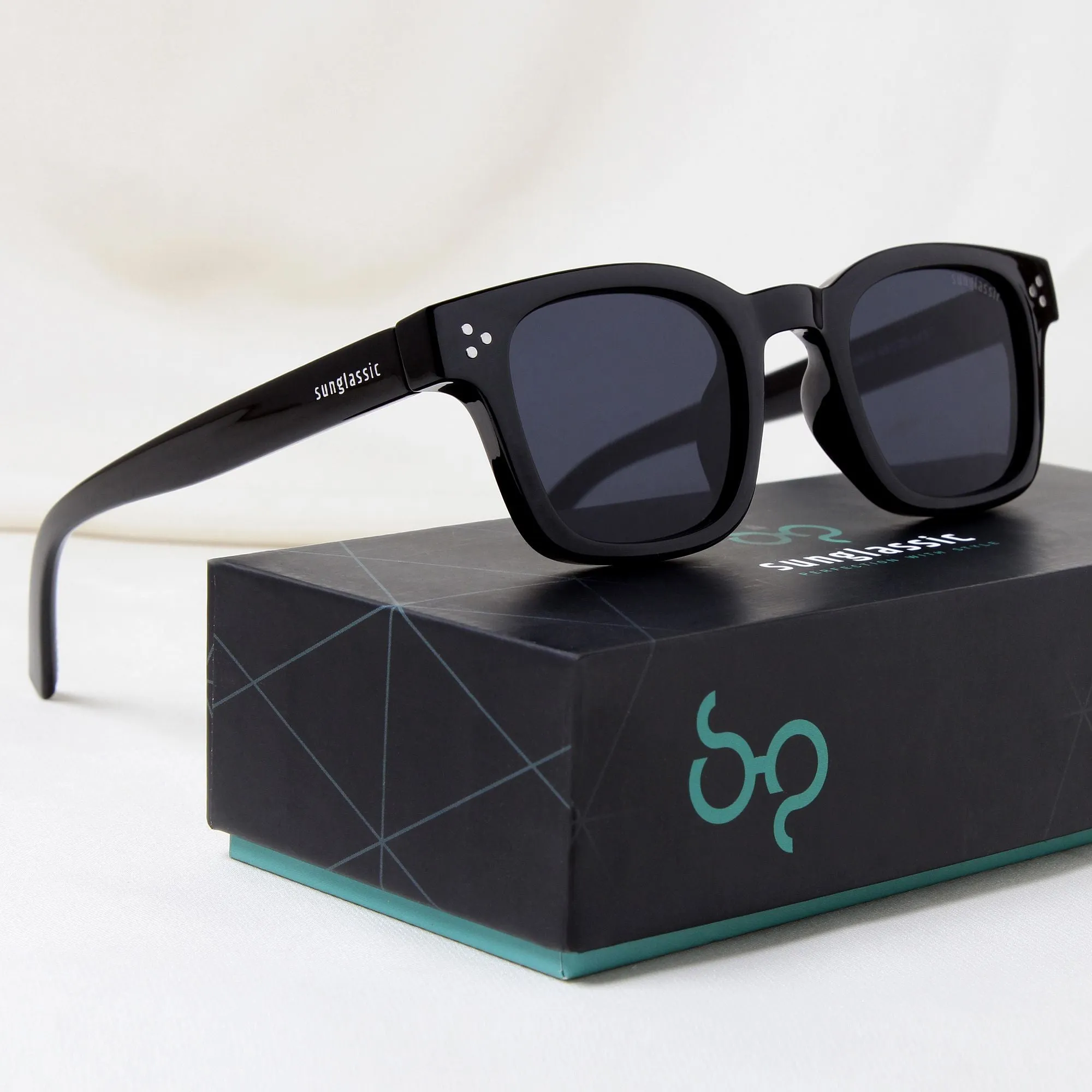 Ares Black Square Sunglasses