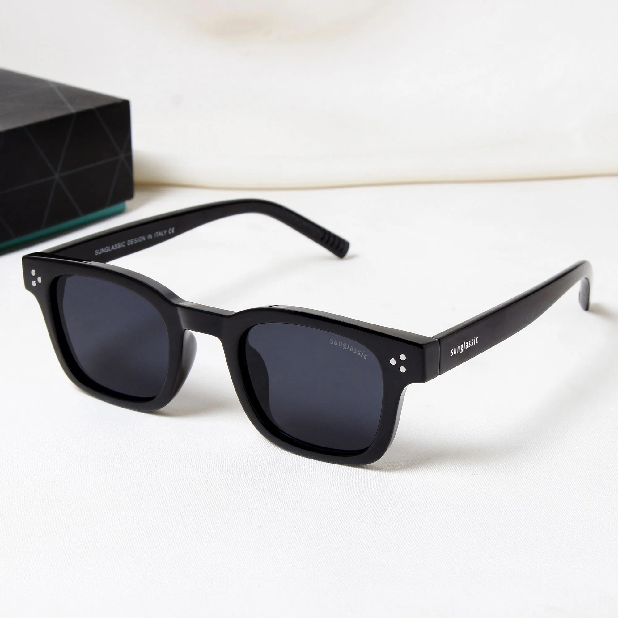 Ares Black Square Sunglasses