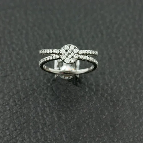 Center Oval Diamond Ring