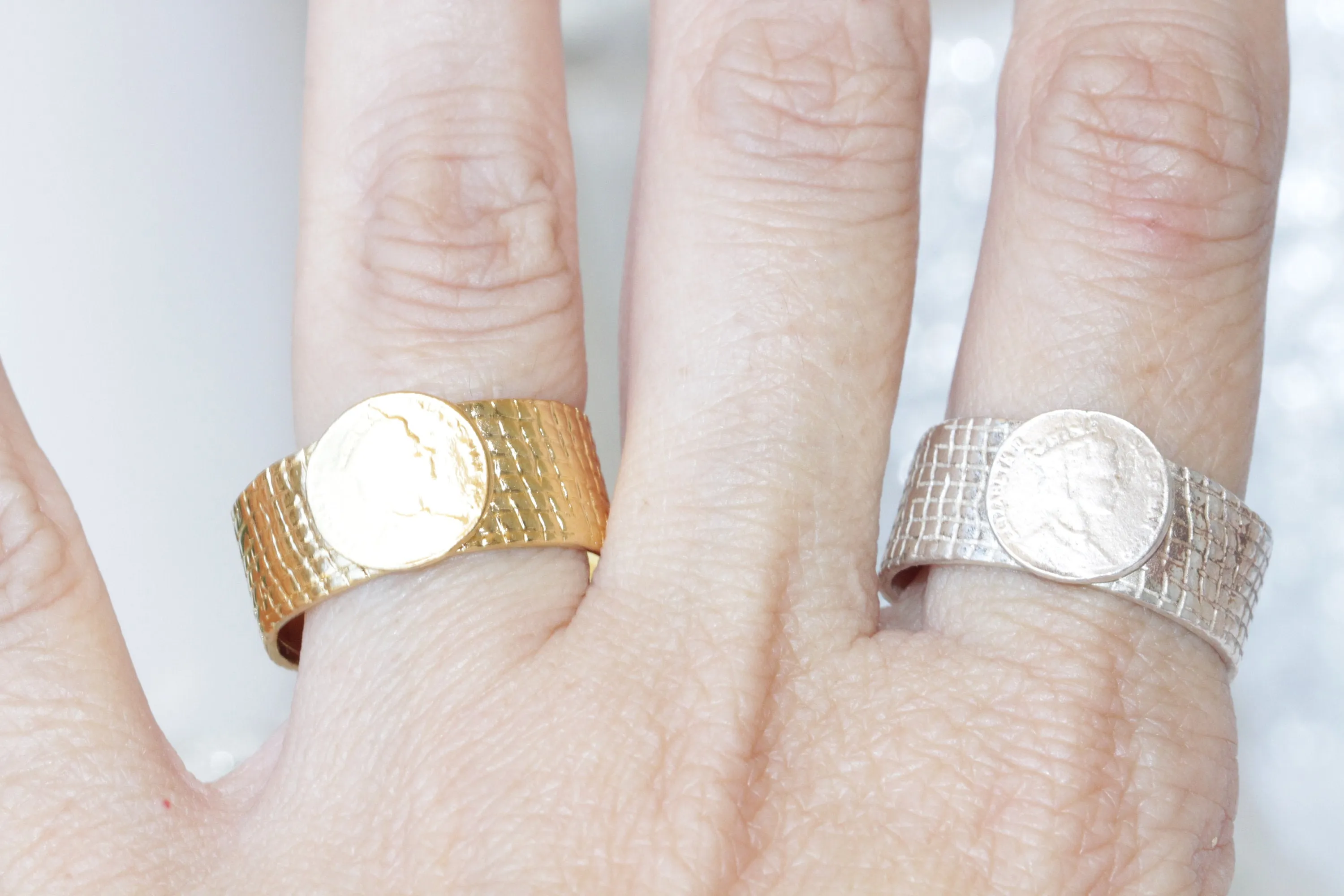 COIN RING