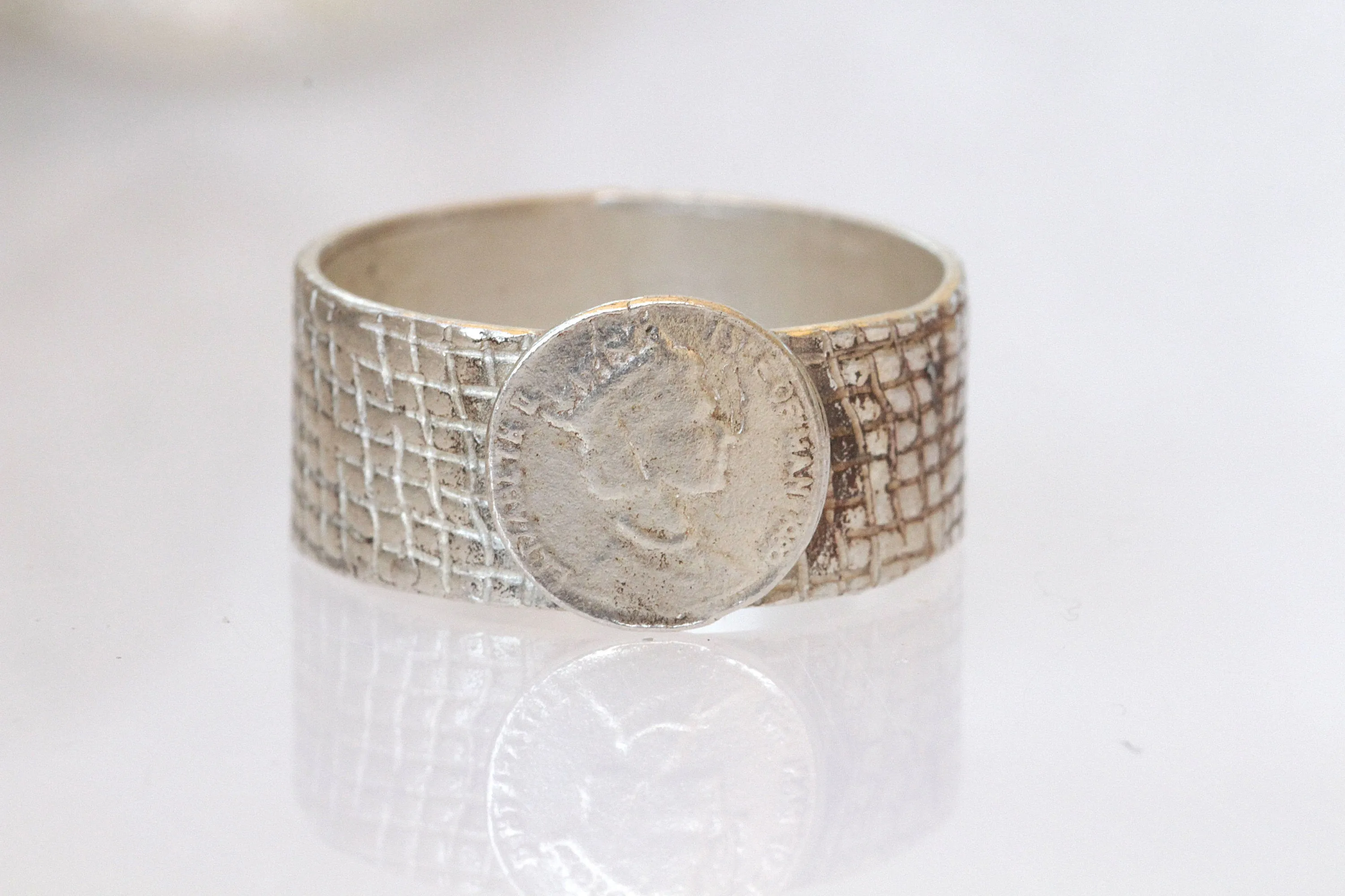 COIN RING