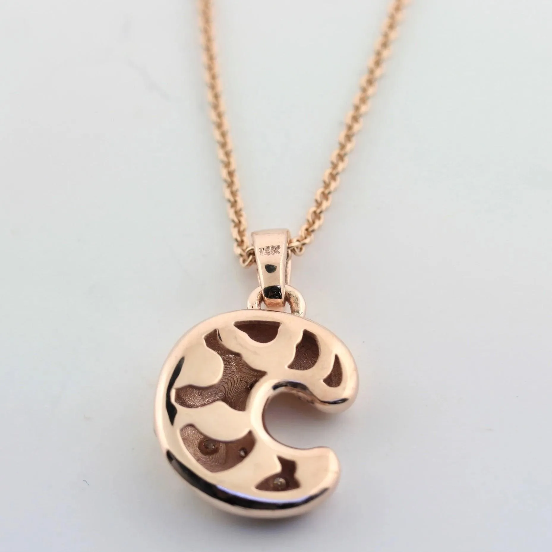 Croissant Pendant Rose Gold with Diamonds