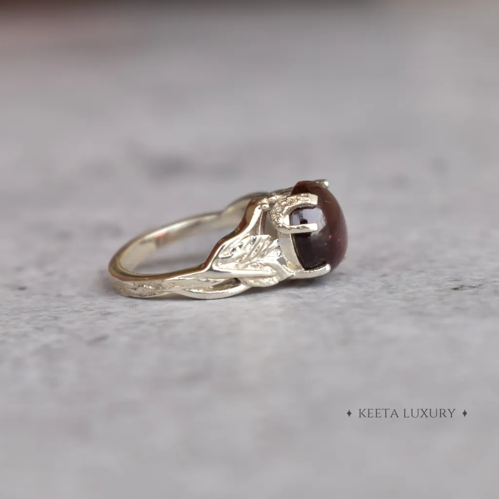 Earthy Leaf - Garnet Ring