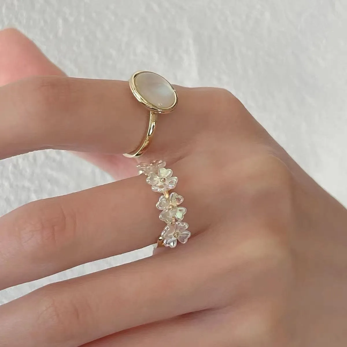 Elegant Pearl Shell Flower Ring