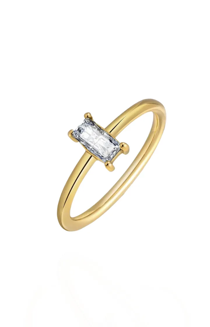 Eliana Cubic Zirconia Band Eternal Ring in Gold