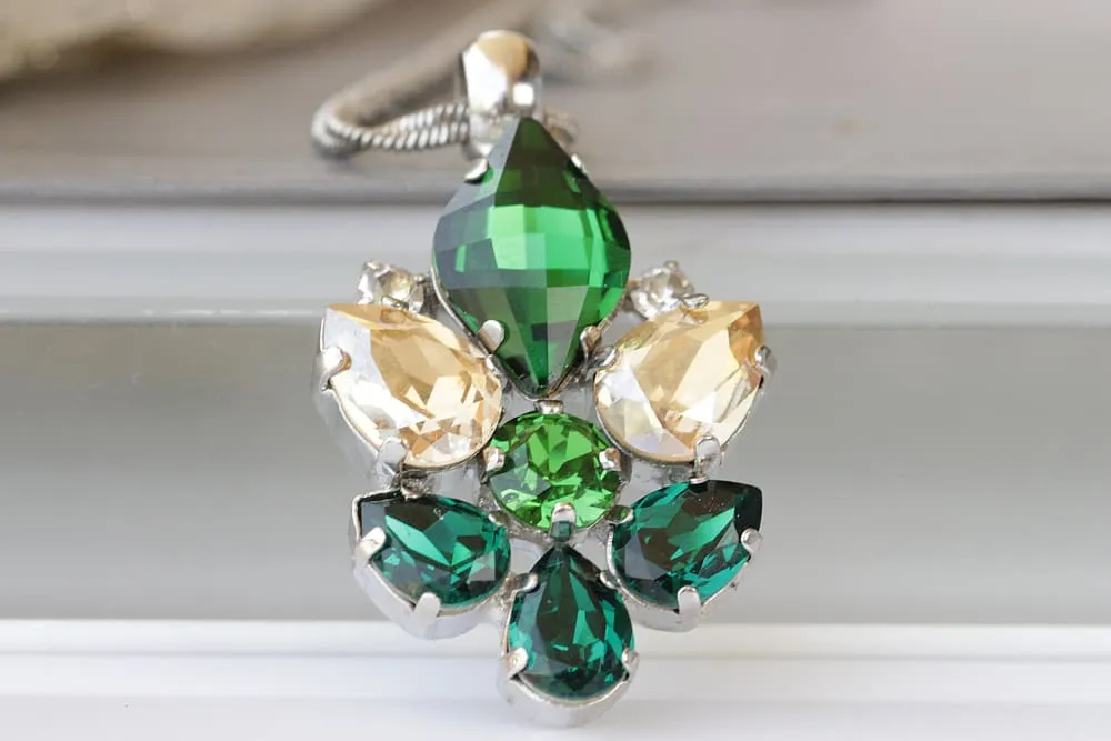 EMERALD CLUSTER PENDANT