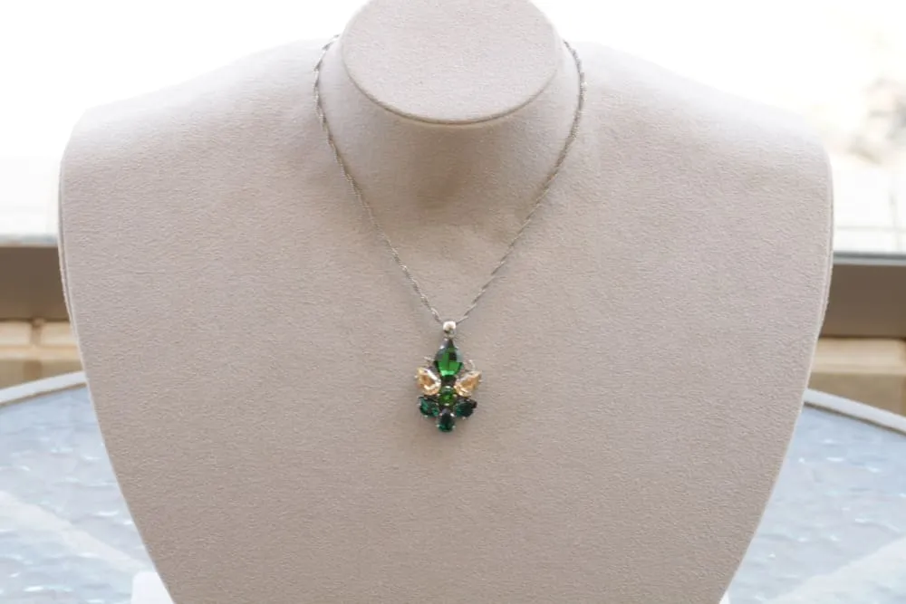 EMERALD CLUSTER PENDANT