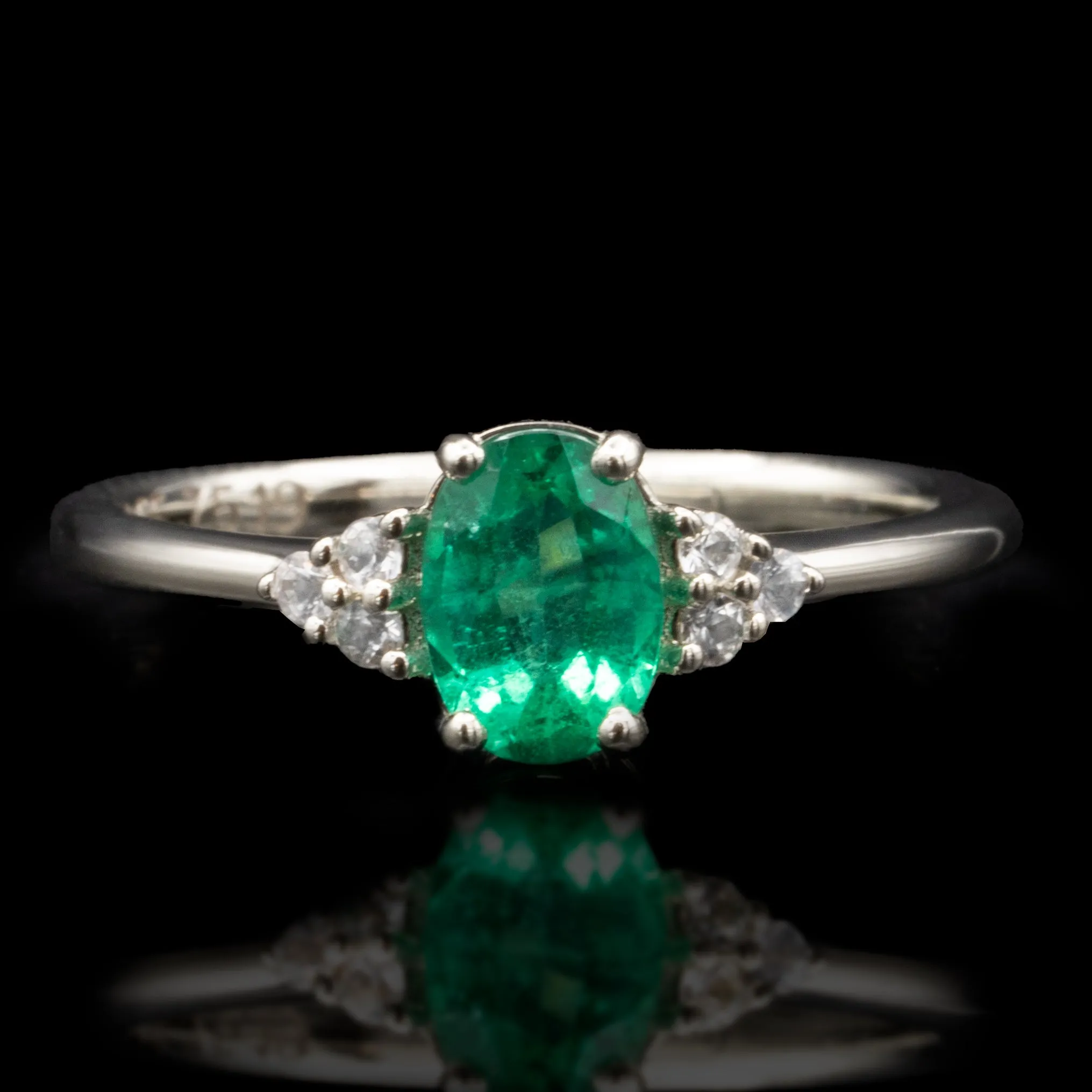 Emerald Cremation Ring With Ashes