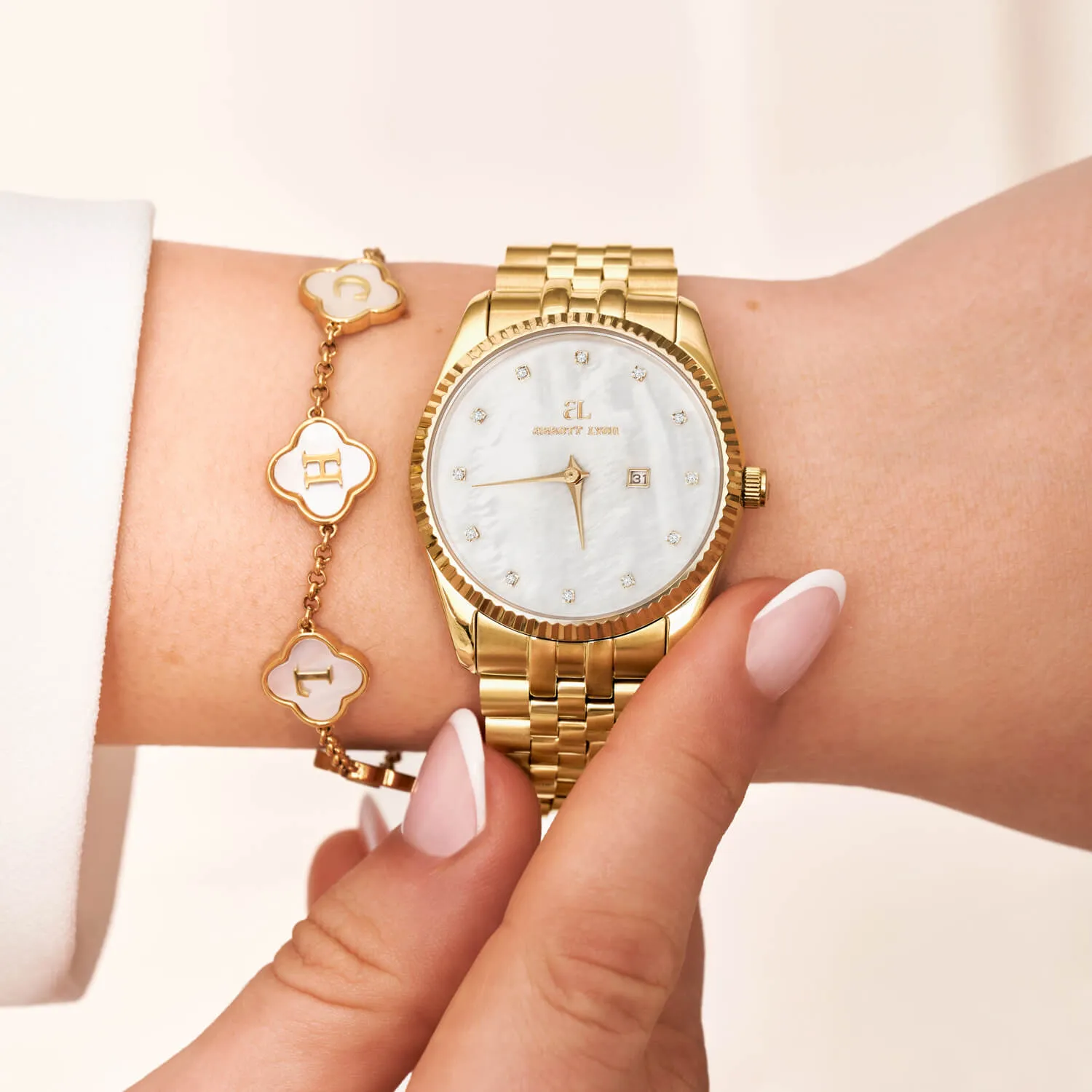 Gold Pearl Link Belgravia 36 Watch