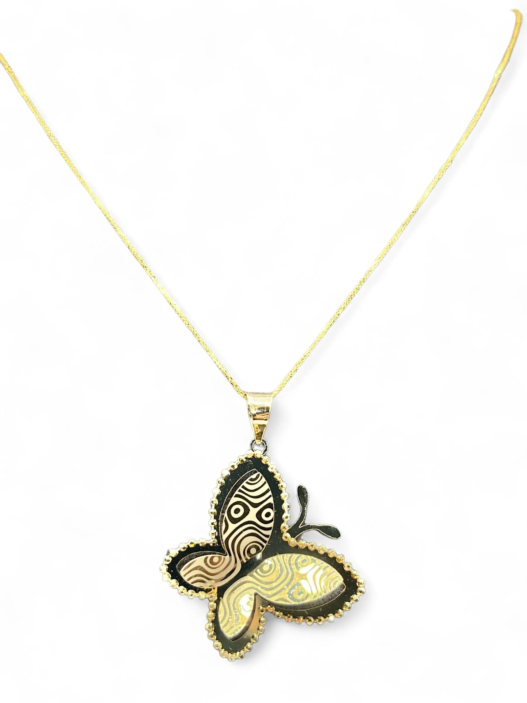 JAPAN NECKLACE WITH BUTTERFLY PENDANT