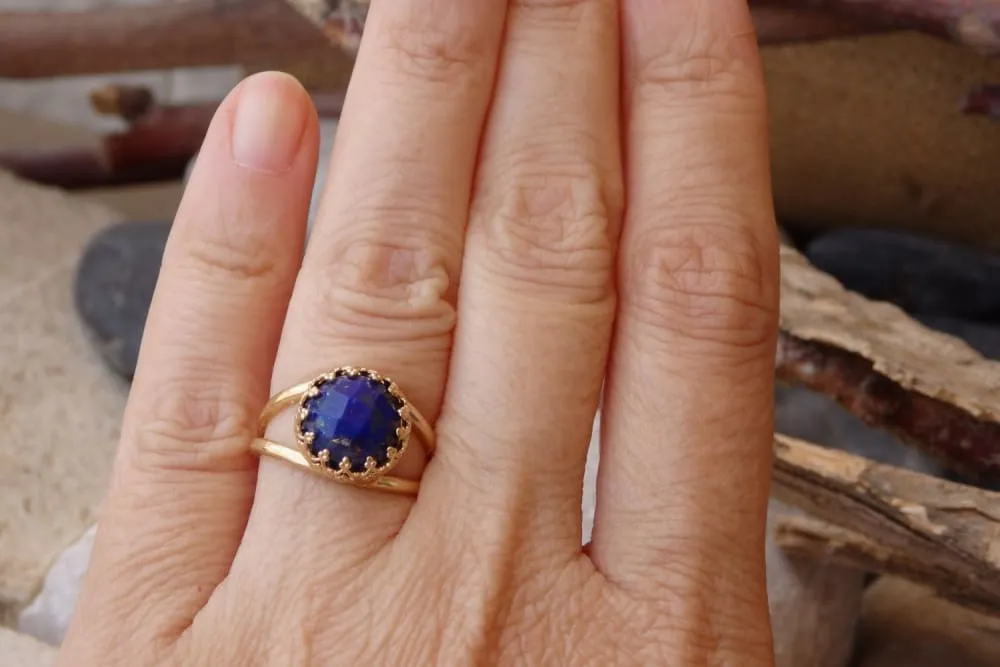 Lapis gold ring