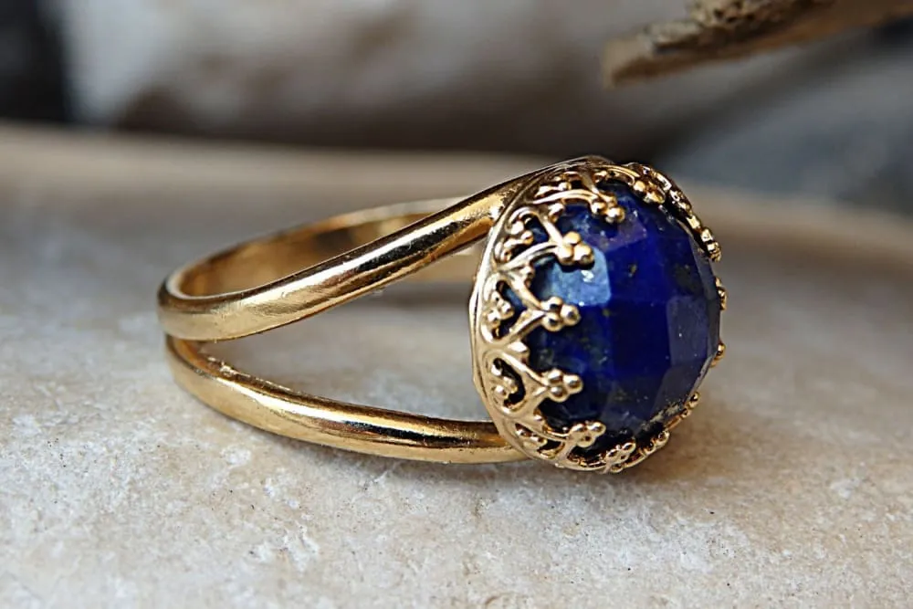 Lapis gold ring