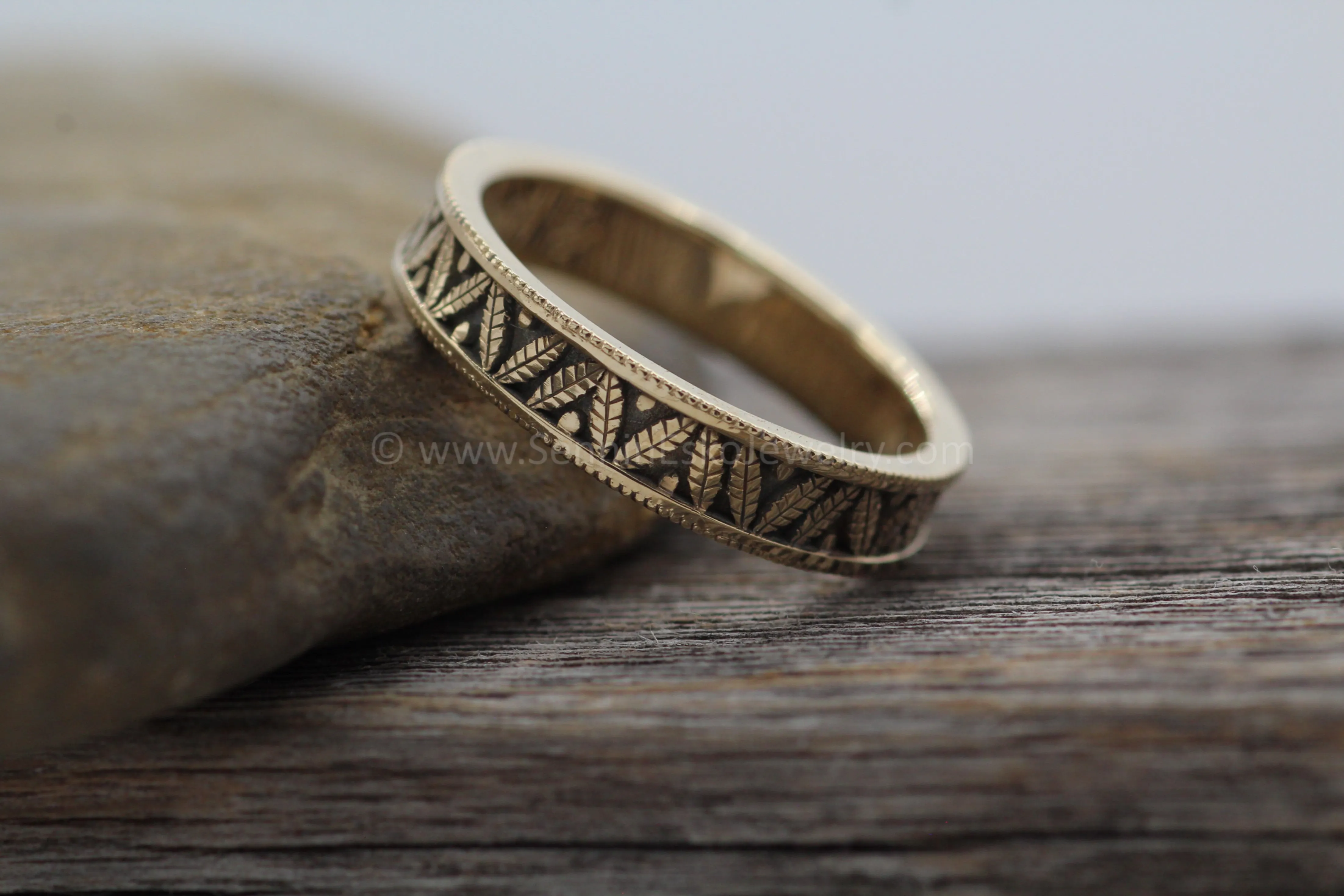 Mens Leaf Ring 5.5mm Width - Hand Engraved with Milgrain Edging