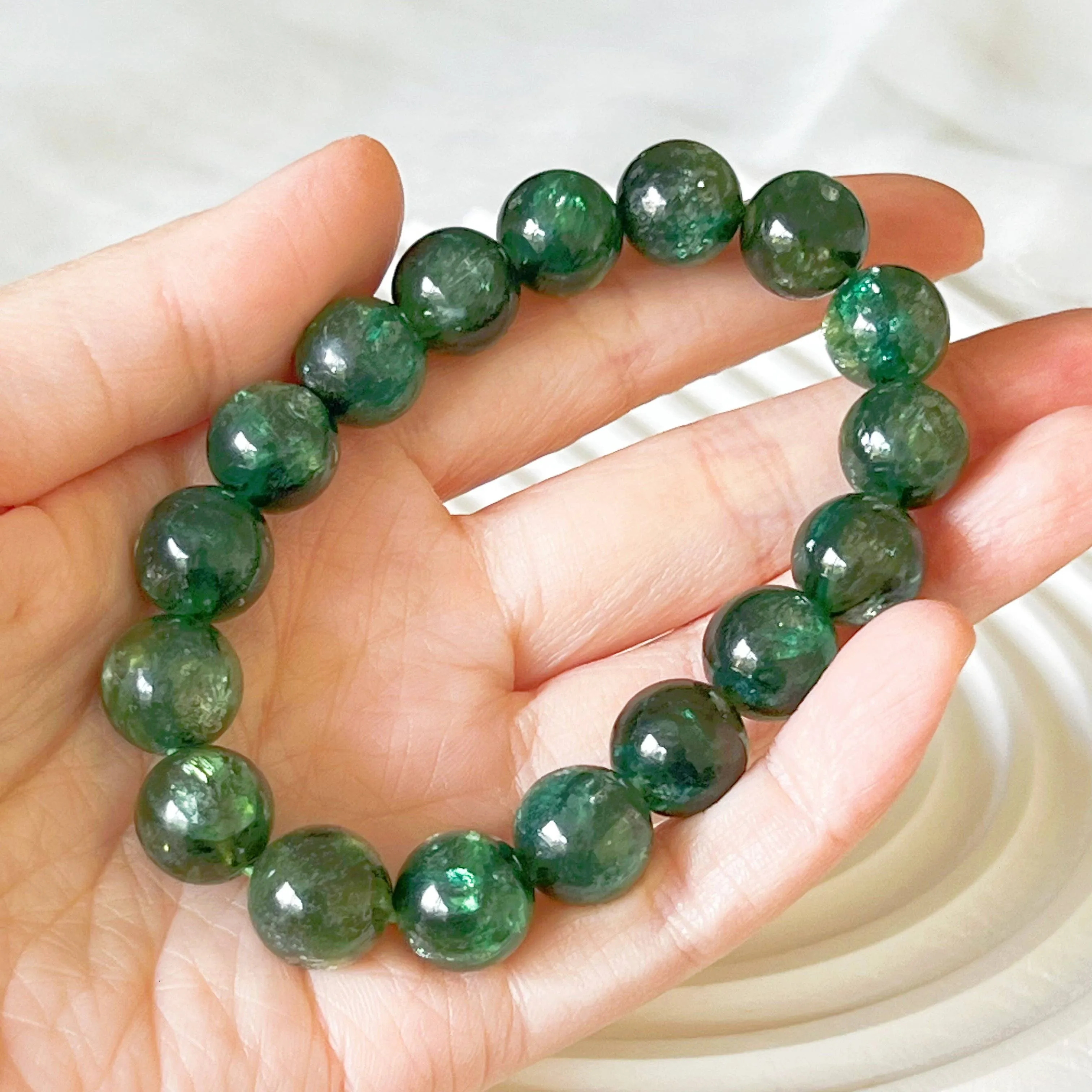 Ninaouity - Heart Chakra Emerald Green Lepidolite Crystal Bracelet