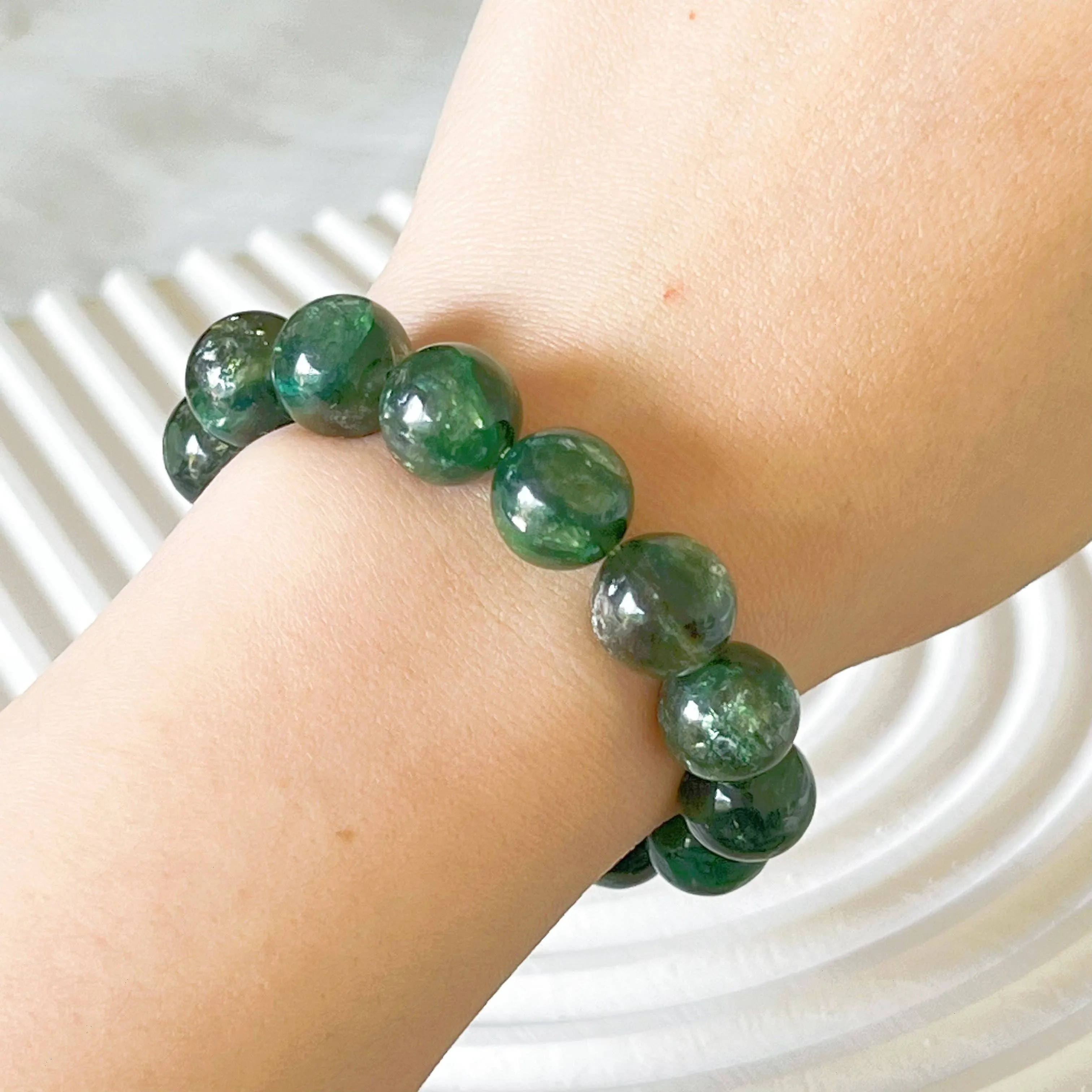 Ninaouity - Heart Chakra Emerald Green Lepidolite Crystal Bracelet