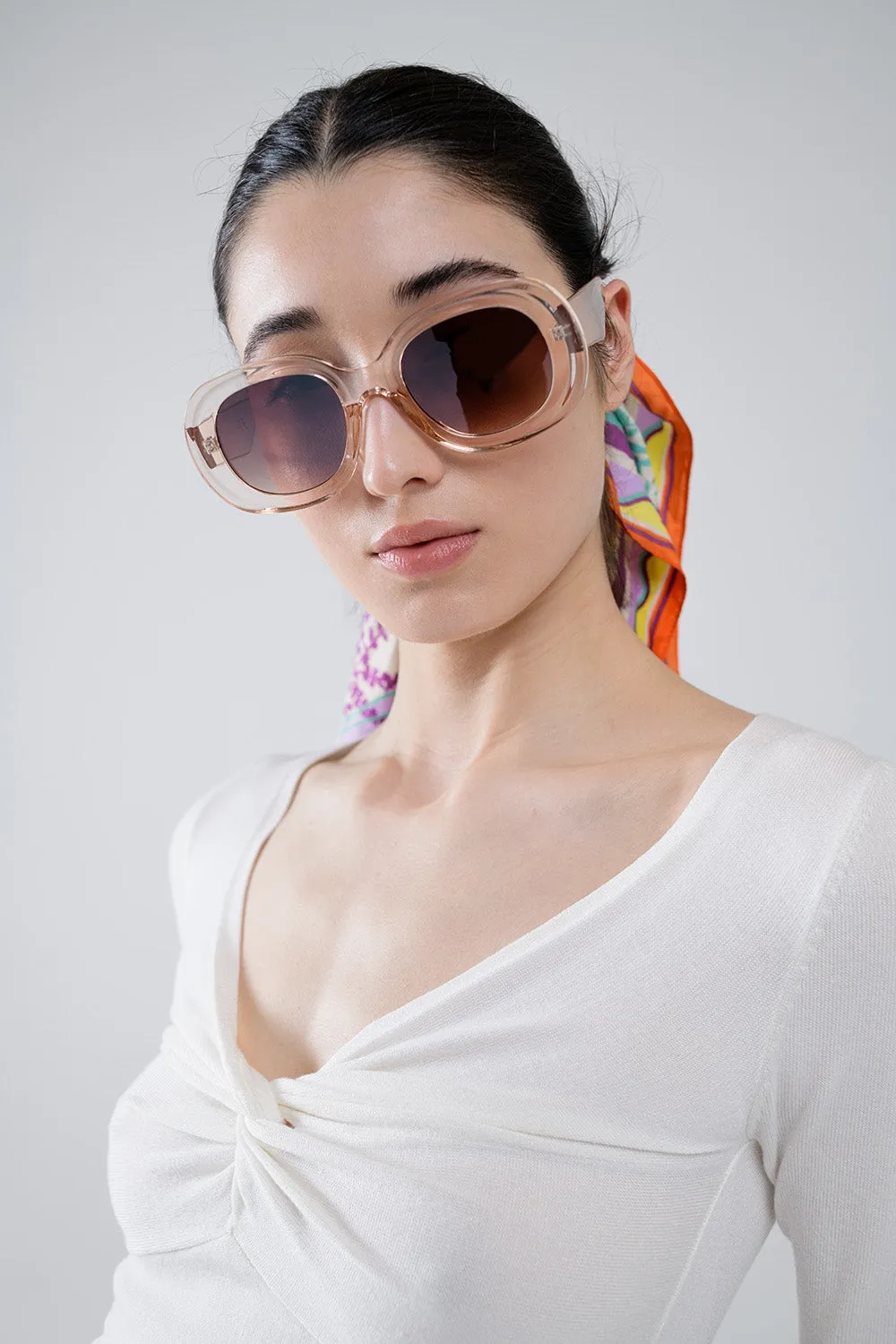 Oversized Circular Sunglasses in translucent white