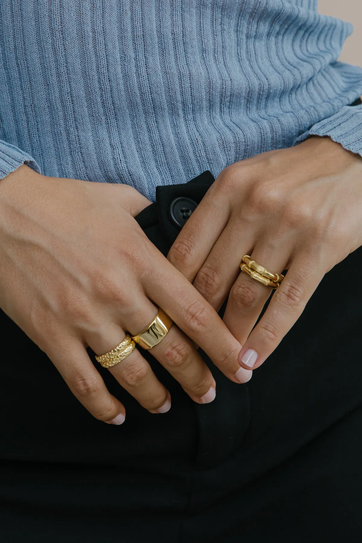 Palm trunk ring gold plated