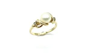 Pearl and Diamond Ring