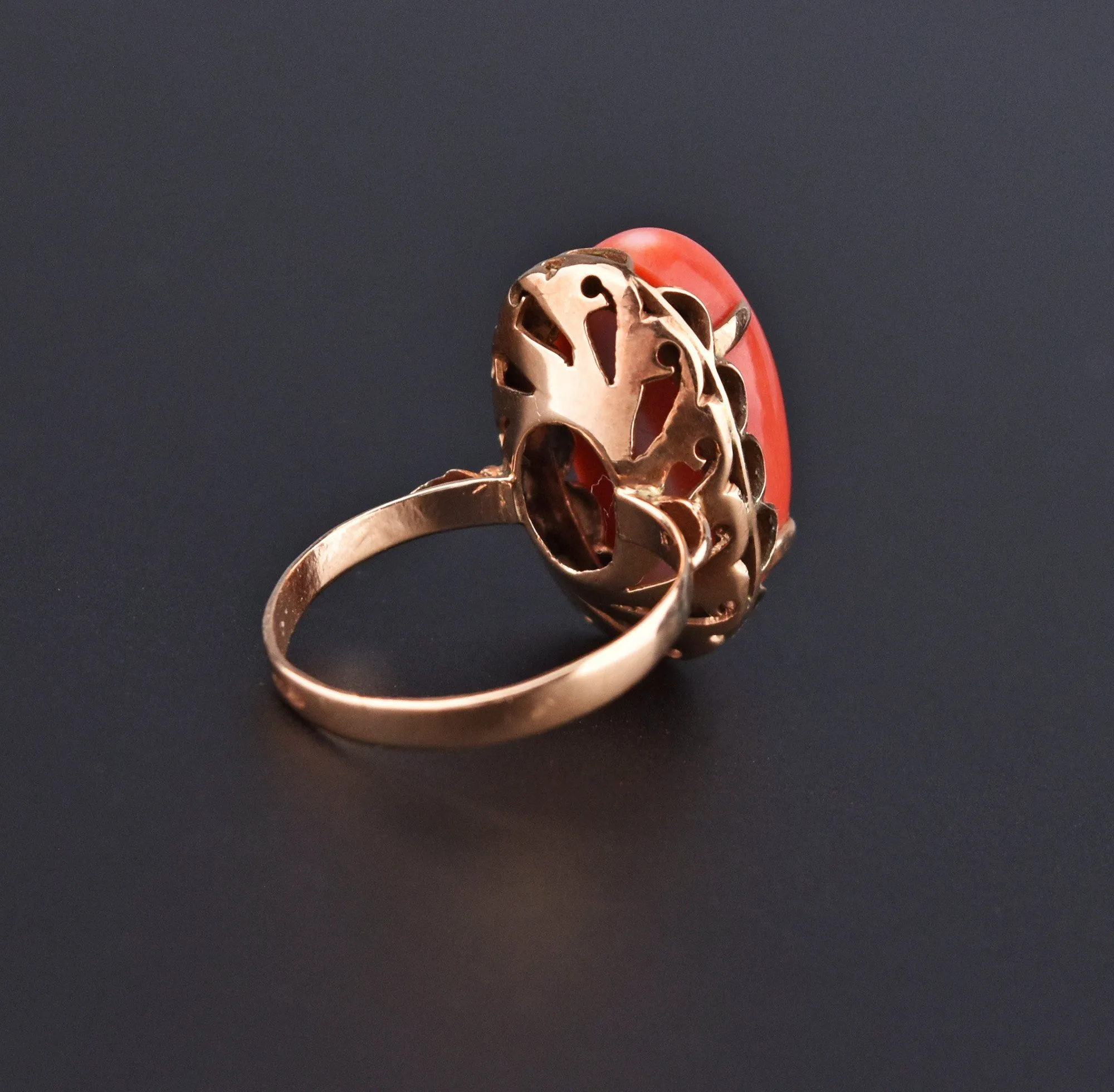 Retro Large Natural Coral Oval 14K Gold Ring