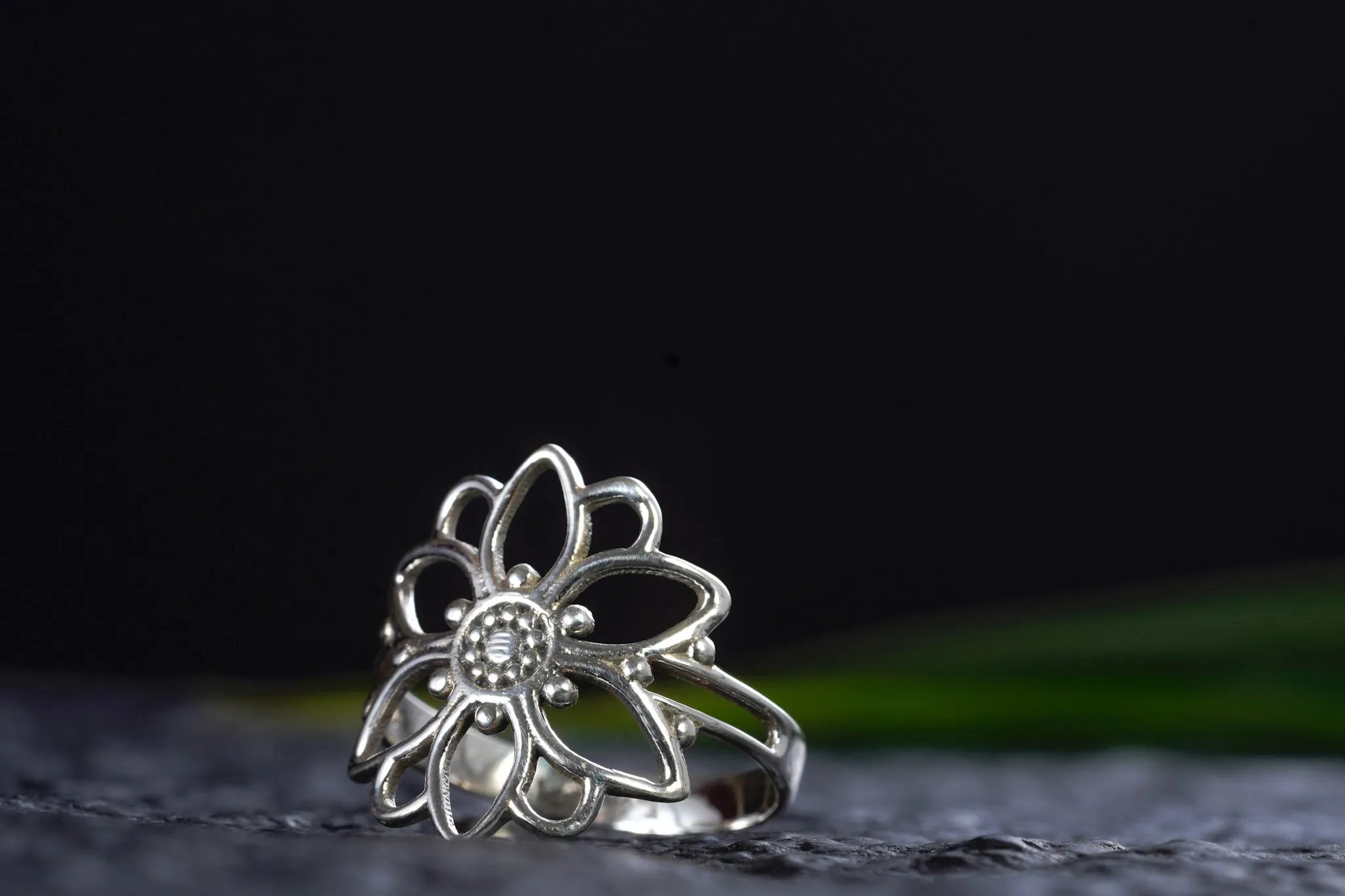 Ring ~ FLORA