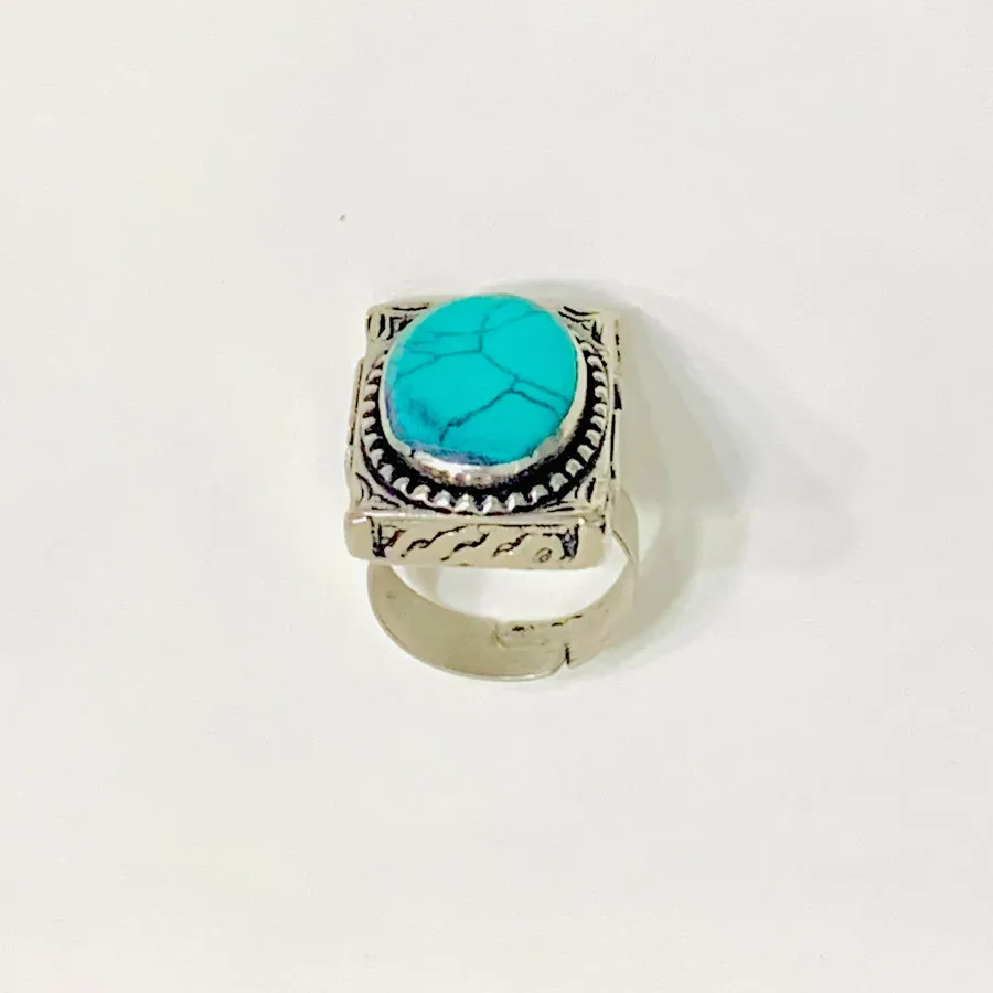 Southwestern Style Turquoise Oval Stone Ring