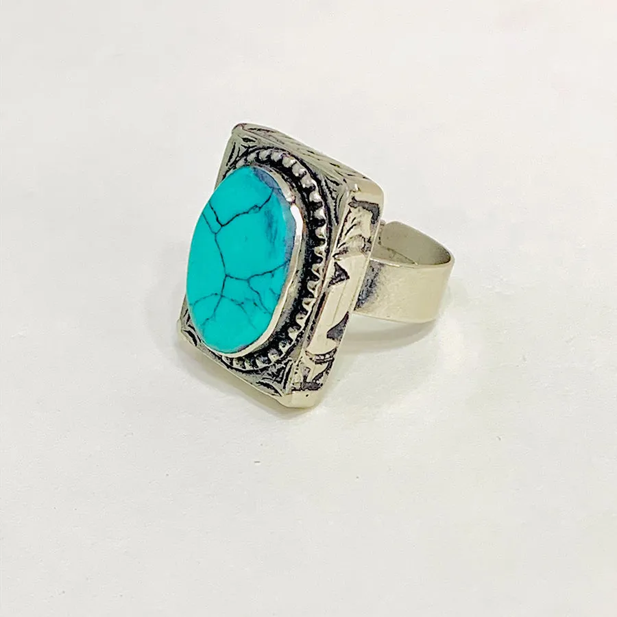 Southwestern Style Turquoise Oval Stone Ring