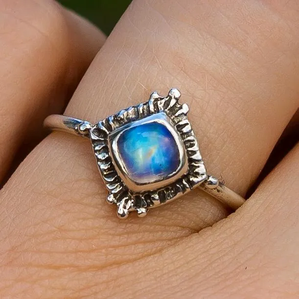 TRINITY Moonstone Ring