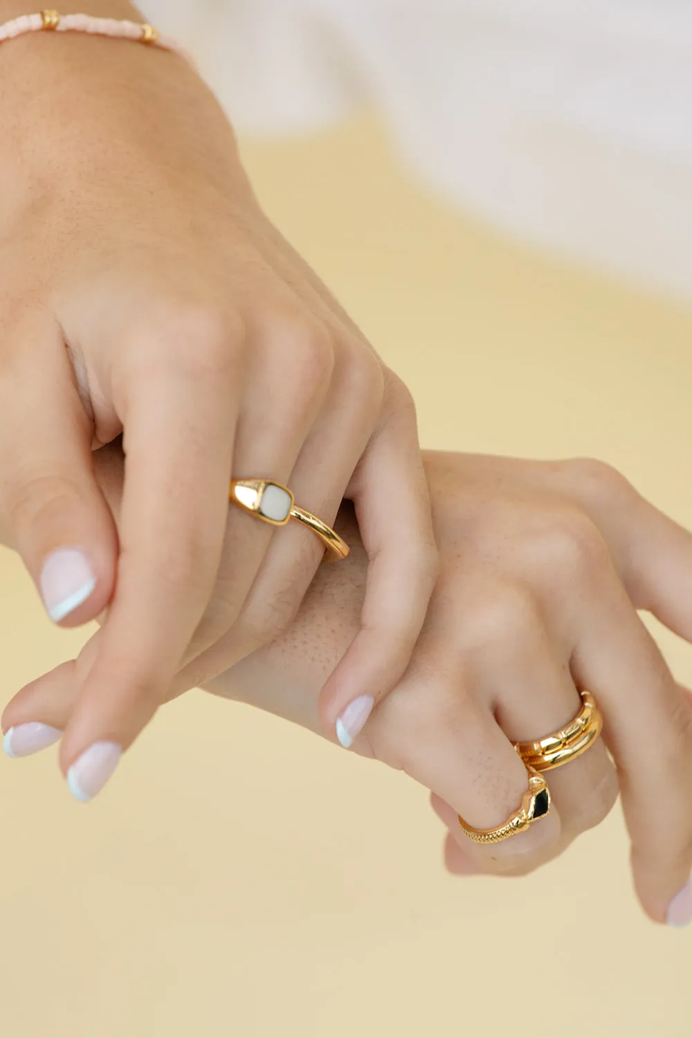 Vacance ring gold plated