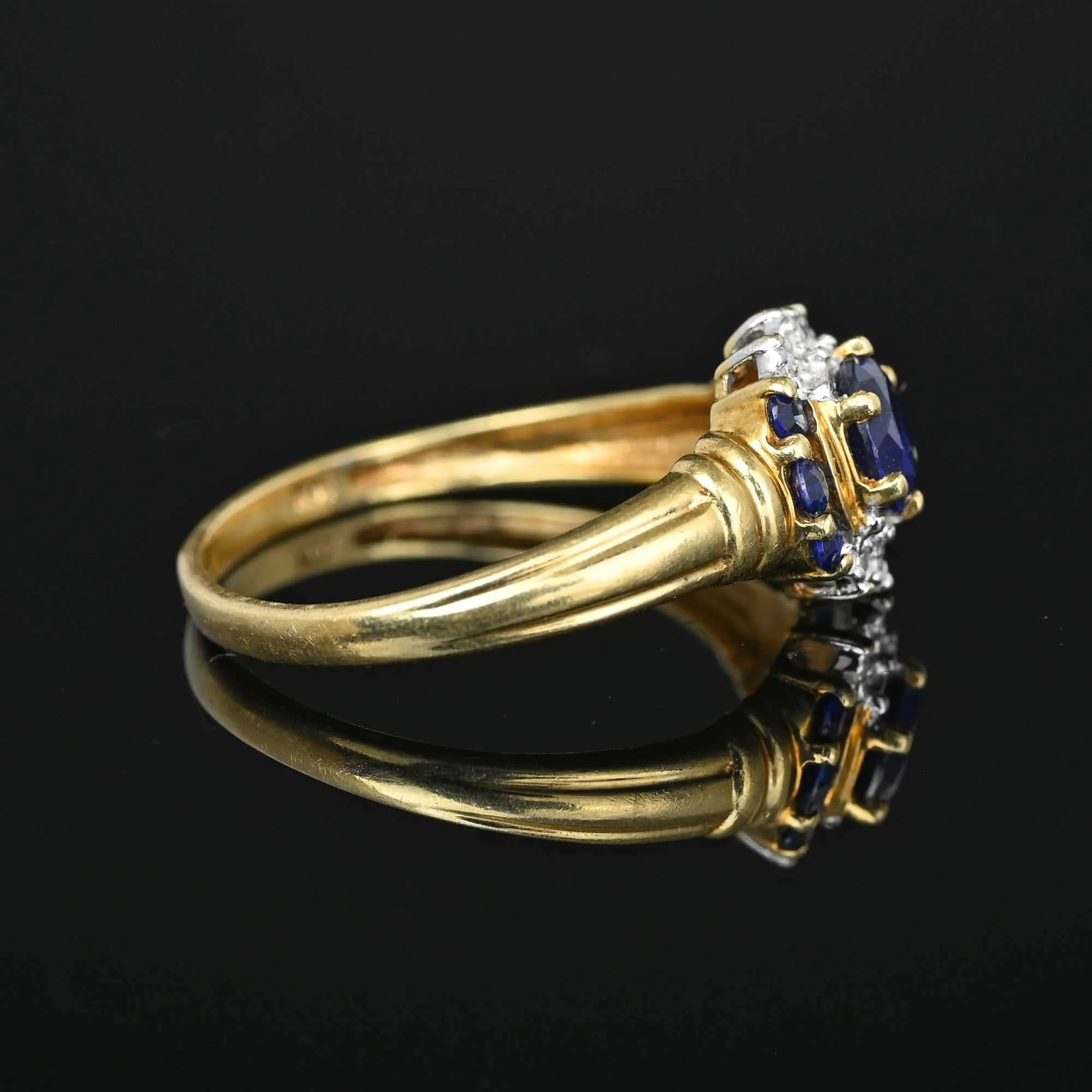 Vintage Solitaire Blue Sapphire Ring in 10K Yellow Gold