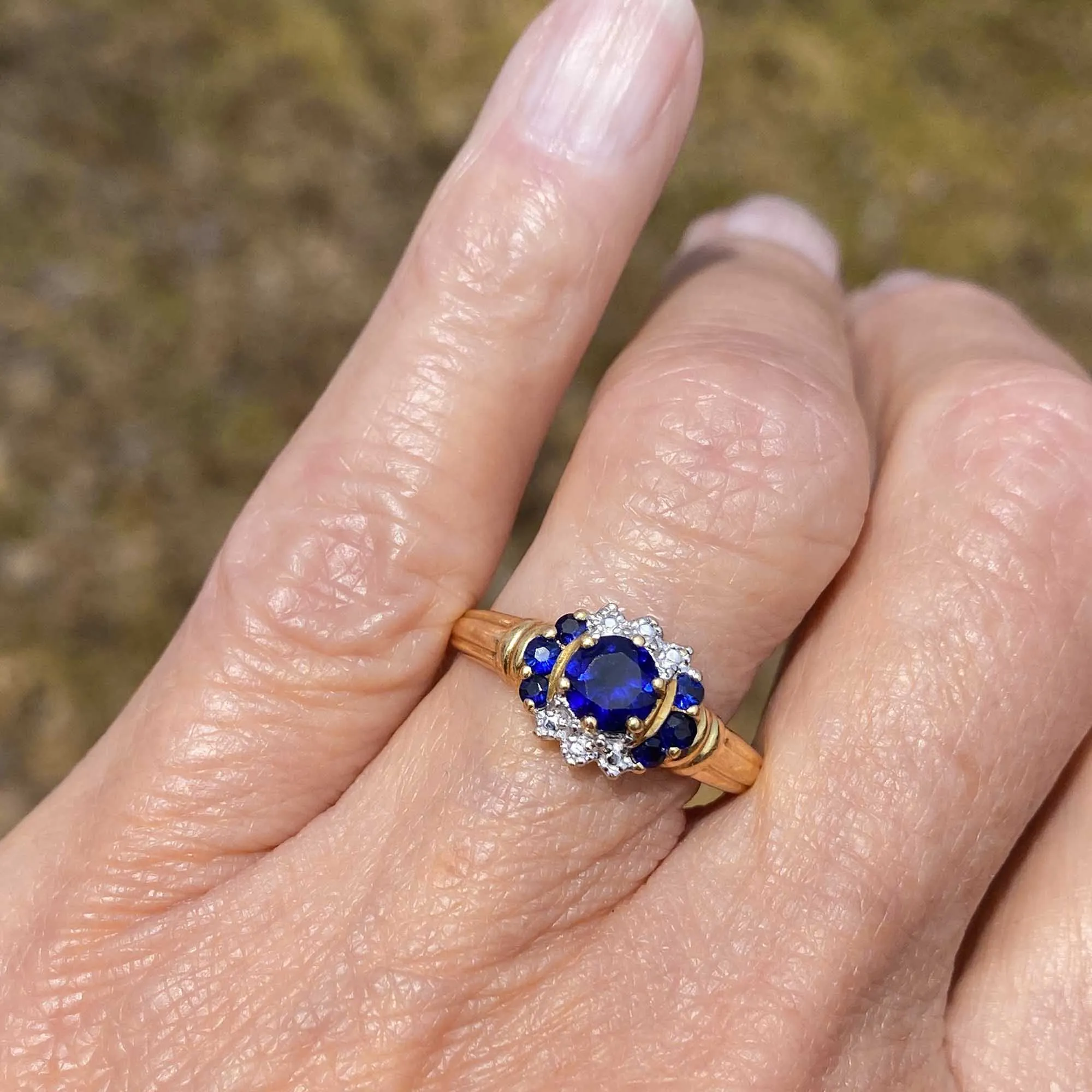 Vintage Solitaire Blue Sapphire Ring in 10K Yellow Gold